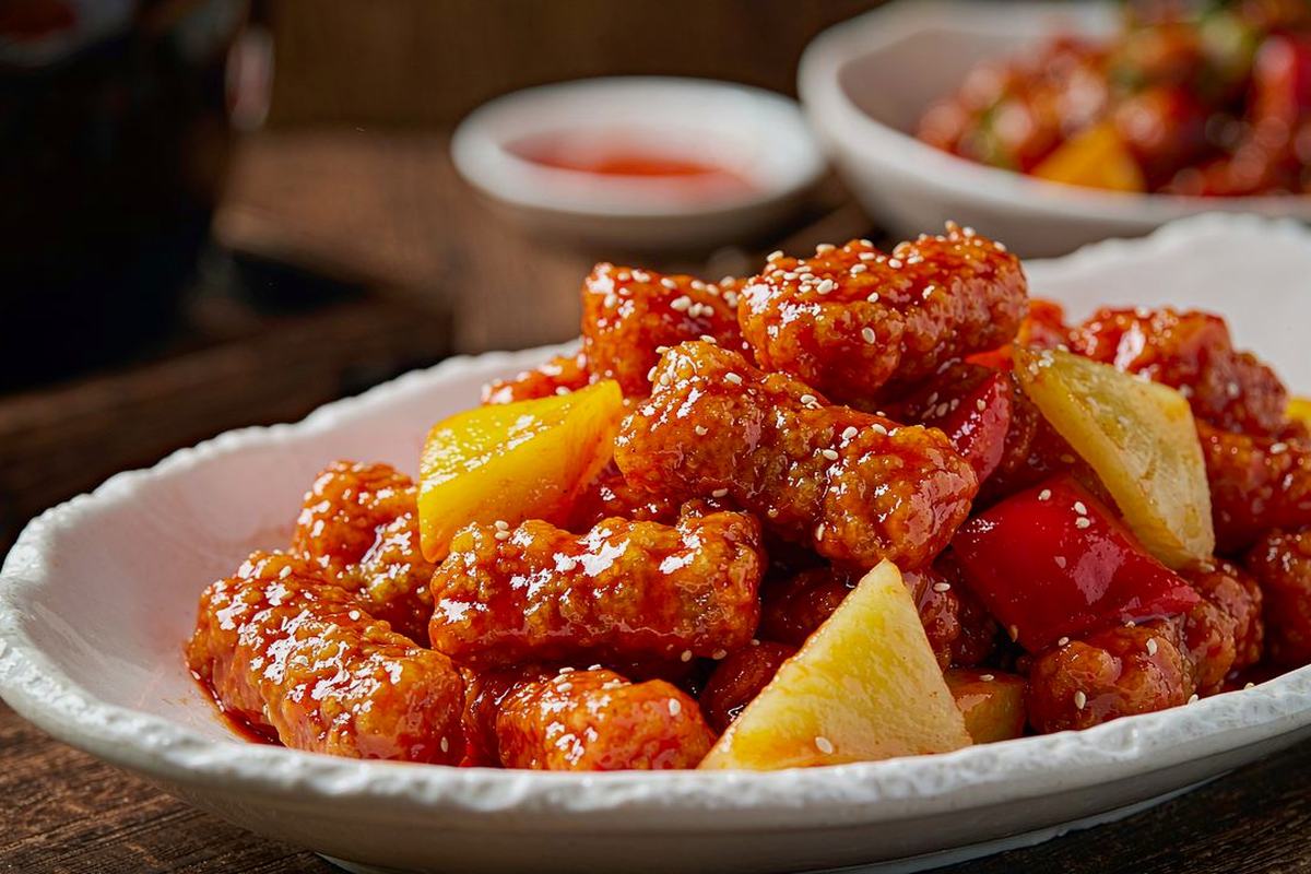 Sốt Chua Ngọt: Món Hỷ Của Mọi Bàn Tiệc Trung Hoa